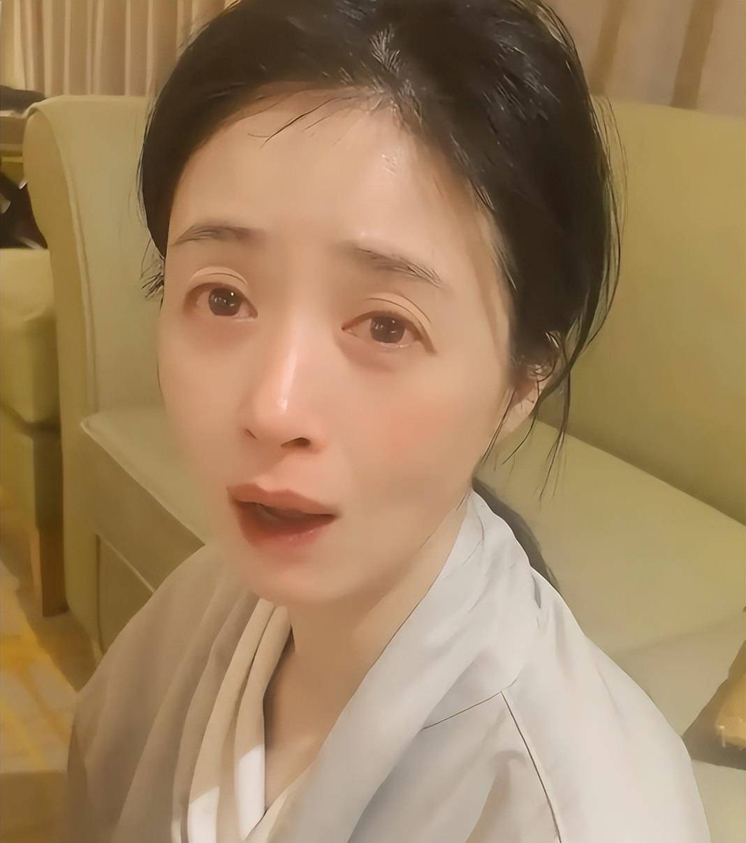 2岁蒋欣哭诉减肥难冰球突破正规网站4(图2)